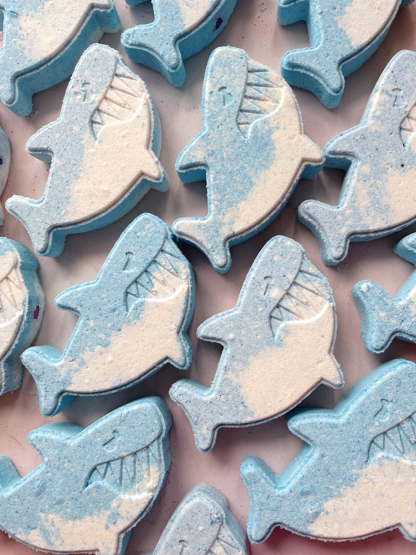 Shark Bath Bomb with toy!