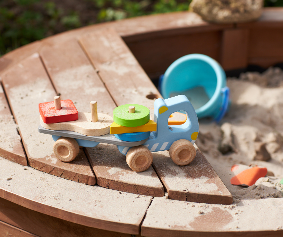 Truck with stacking freight