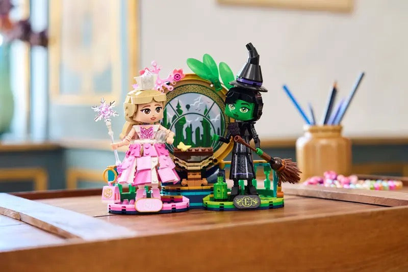 LEGO - Wicked: Elphaba & Glinda Figures