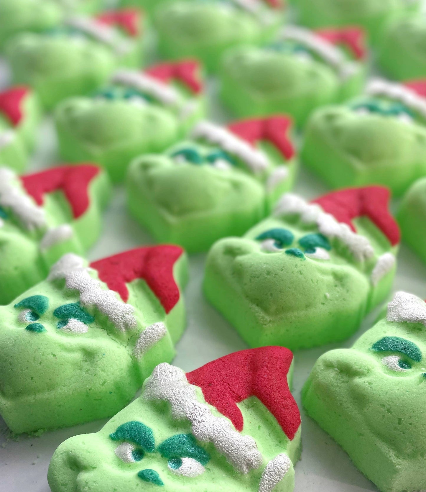 Grinch Bath Bomb - with toy inside!