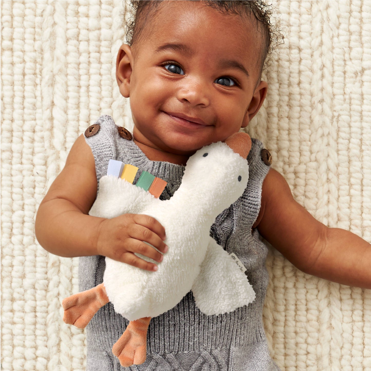 Itzy Huggable™- Gracie the Goose